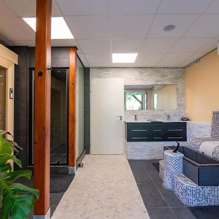 Wellness Studio Tiel Met Sauna En Jacuzzi Exterior foto